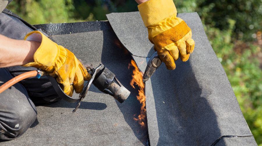 Professional flood damage restoration services in Dundee, FL